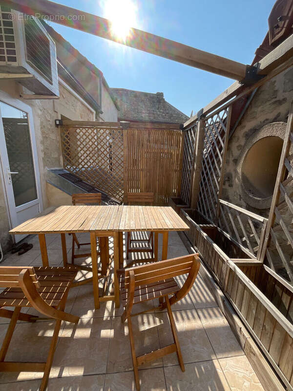 Maison à MAURECOURT