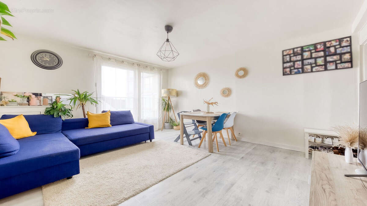 Appartement à SAINT-MAUR-DES-FOSSES