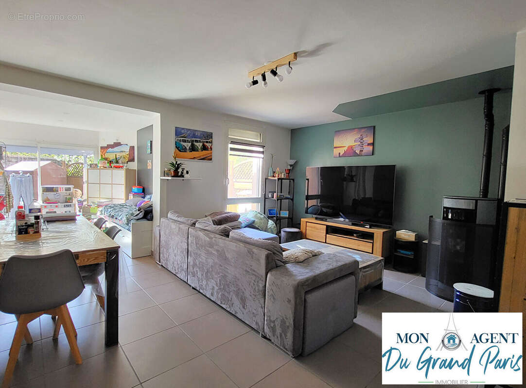 Maison à SAULX-LES-CHARTREUX