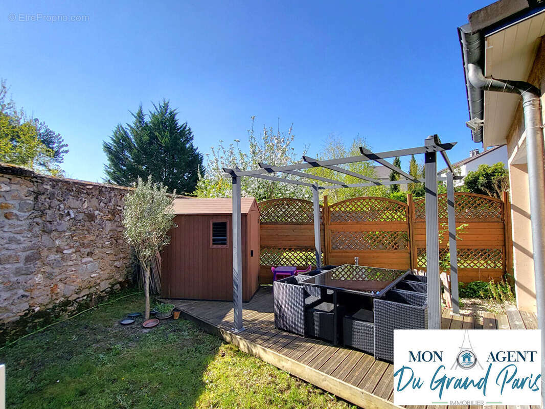 Maison à SAULX-LES-CHARTREUX