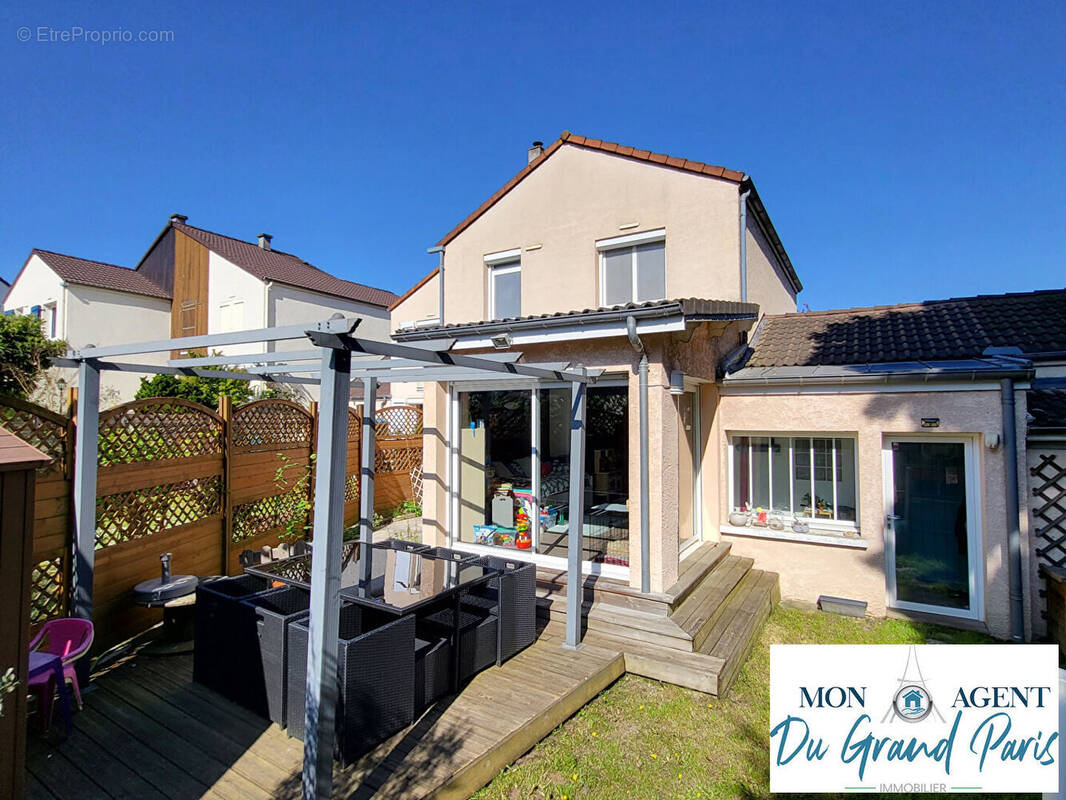 Maison à SAULX-LES-CHARTREUX