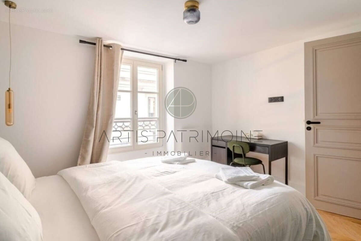 Appartement à PARIS-7E