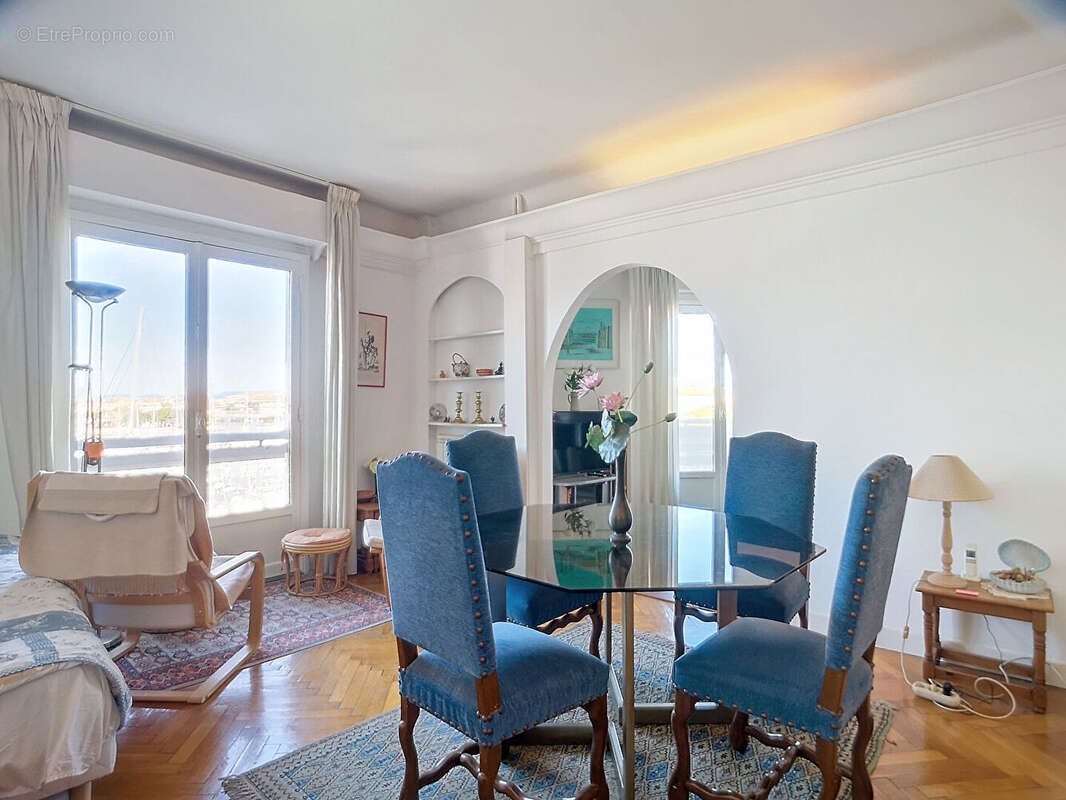 Appartement à SAINT-RAPHAEL