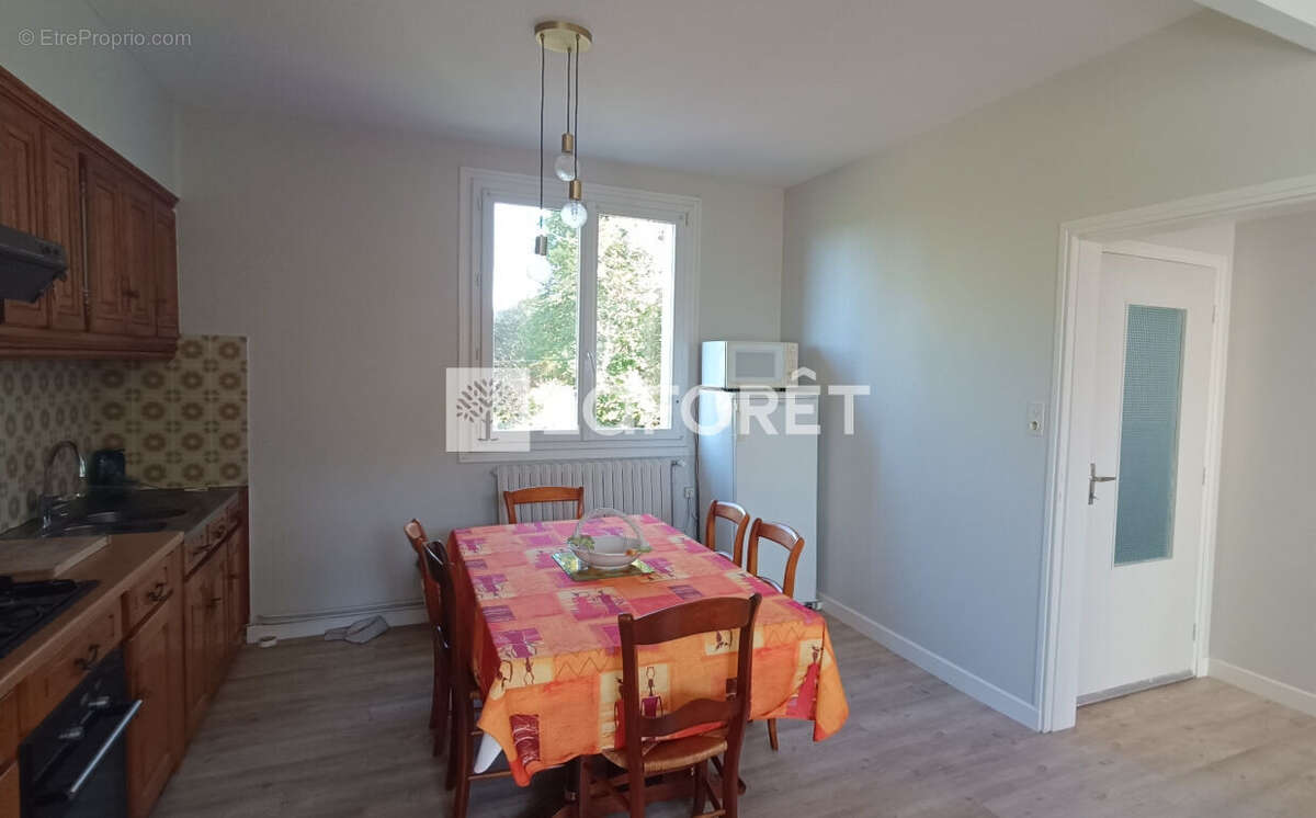 Maison à RIOM-ES-MONTAGNES