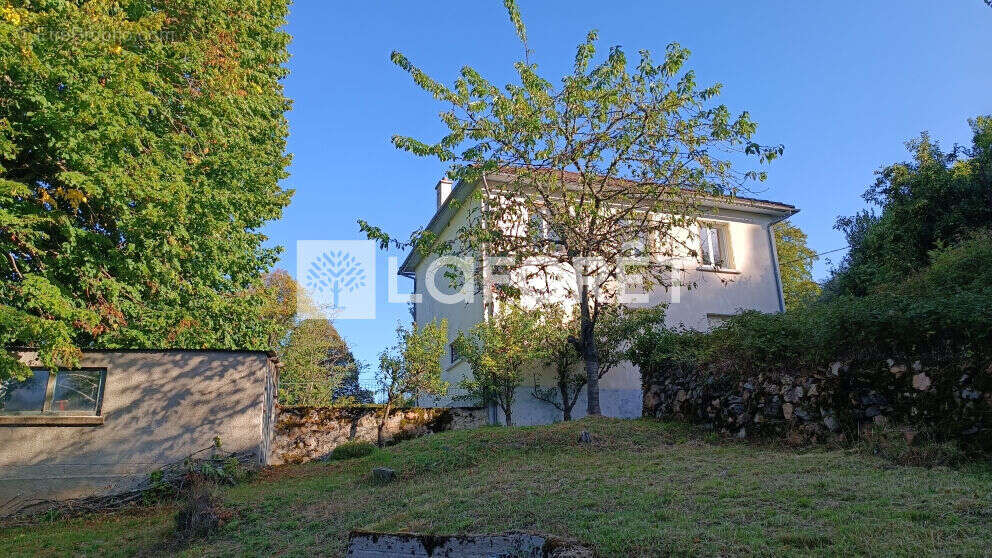 Maison à RIOM-ES-MONTAGNES