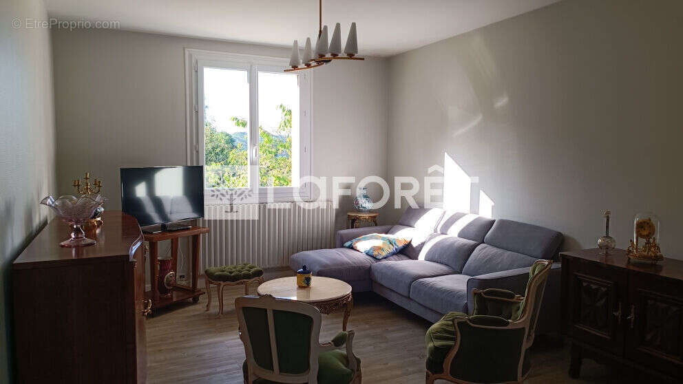 Maison à RIOM-ES-MONTAGNES