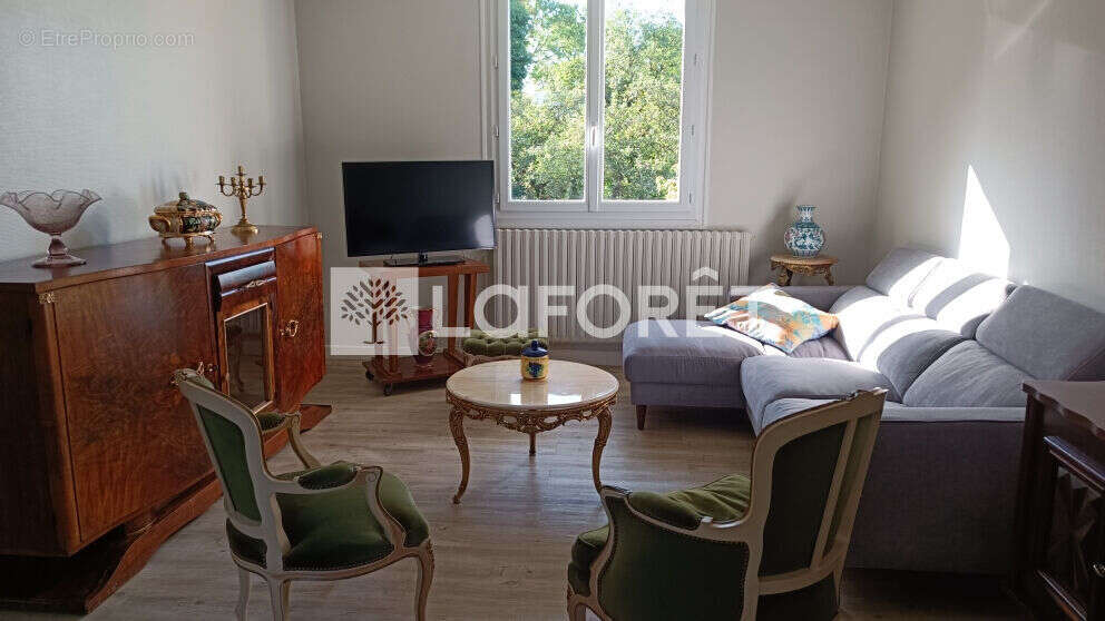 Maison à RIOM-ES-MONTAGNES