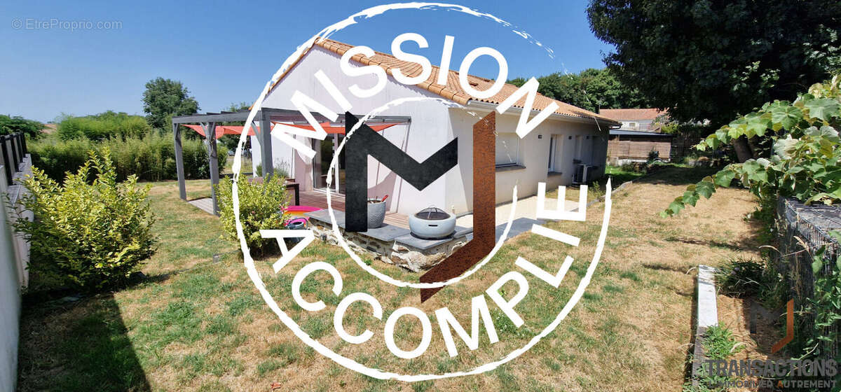 Maison à SAINT-LUMINE-DE-COUTAIS