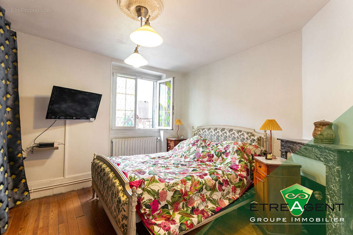 Maison à LE THILLAY