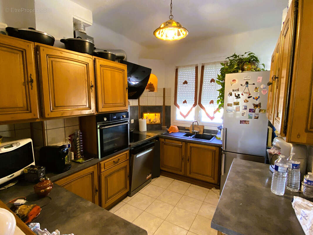 Appartement à PEYROLLES-EN-PROVENCE