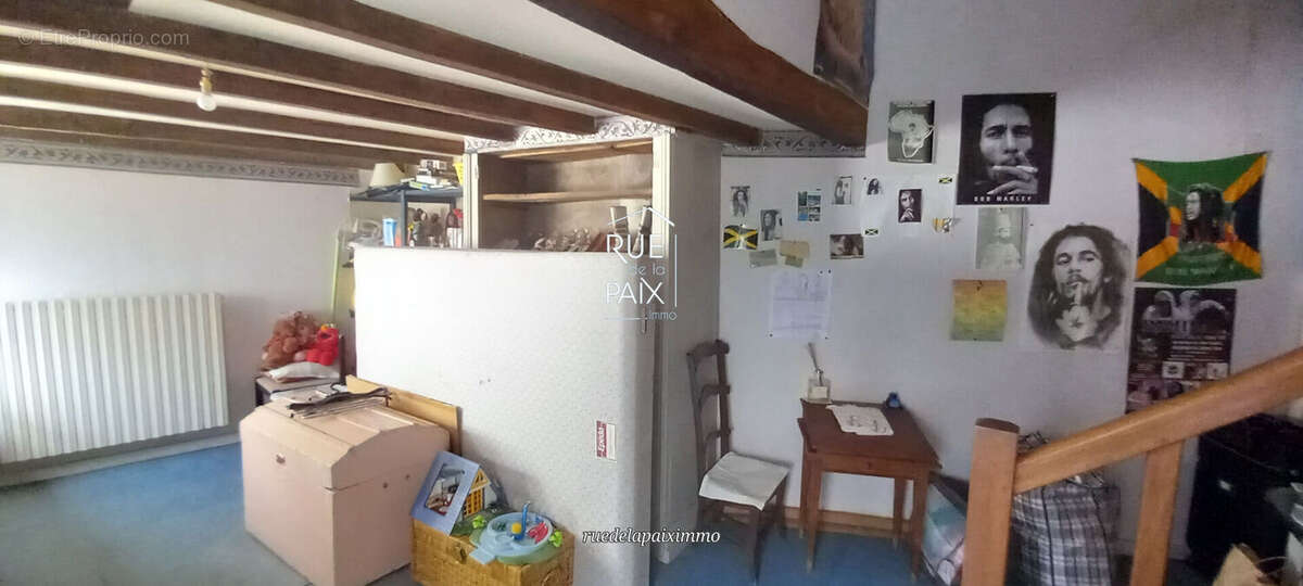 Maison à LENCLOITRE