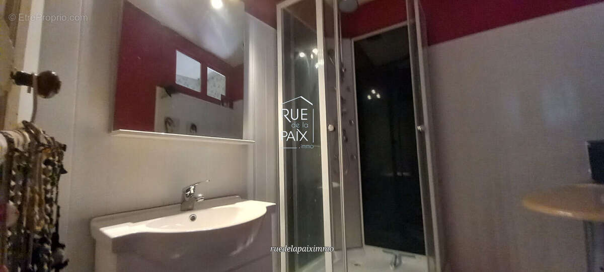 Maison à LENCLOITRE