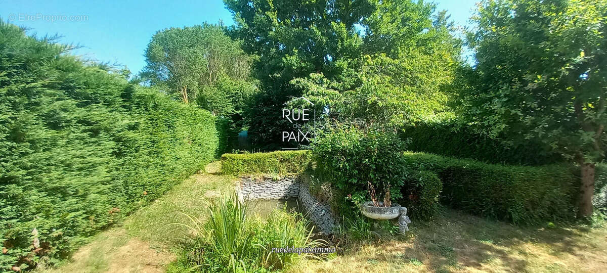 Maison à LENCLOITRE