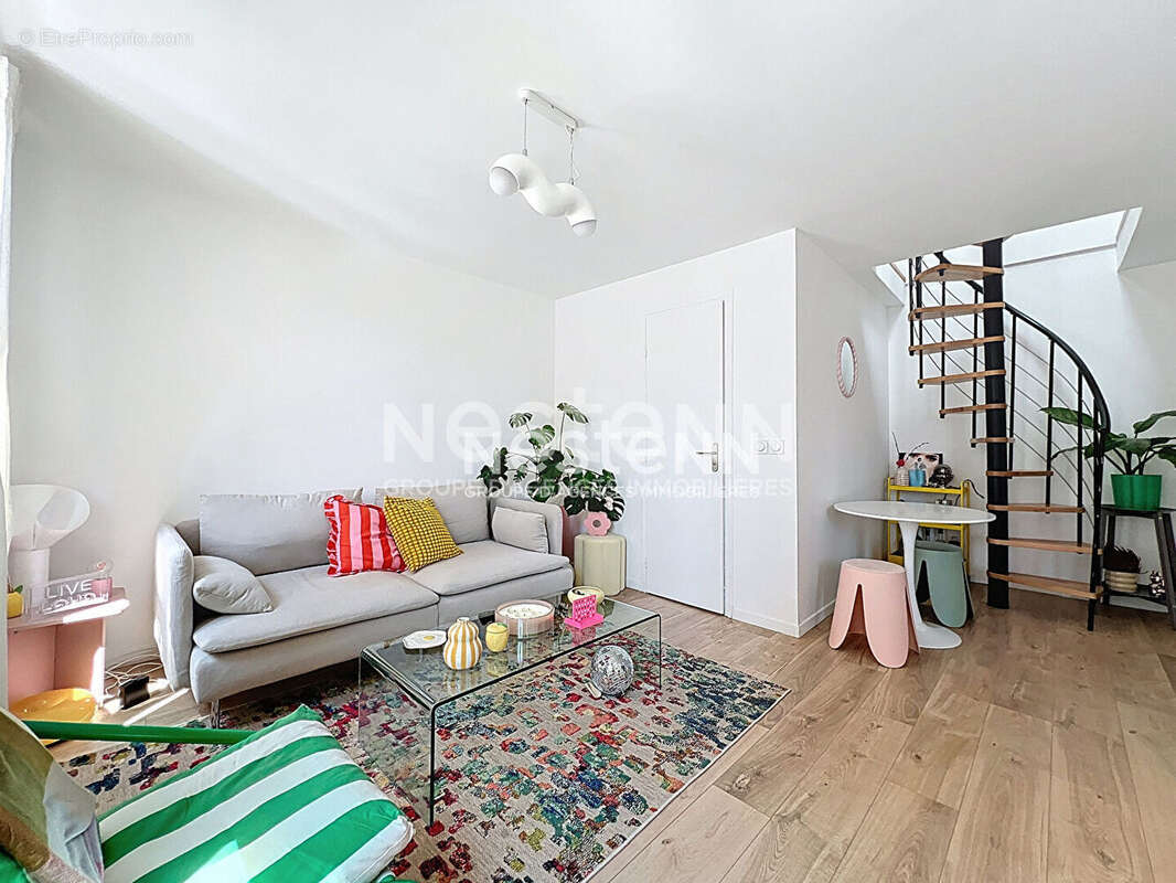 Appartement à VALLAURIS