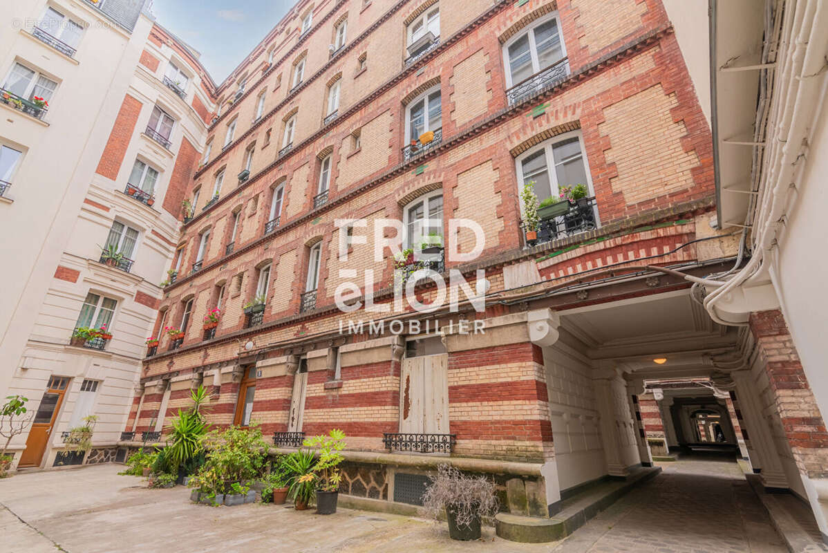 Commerce à PARIS-10E