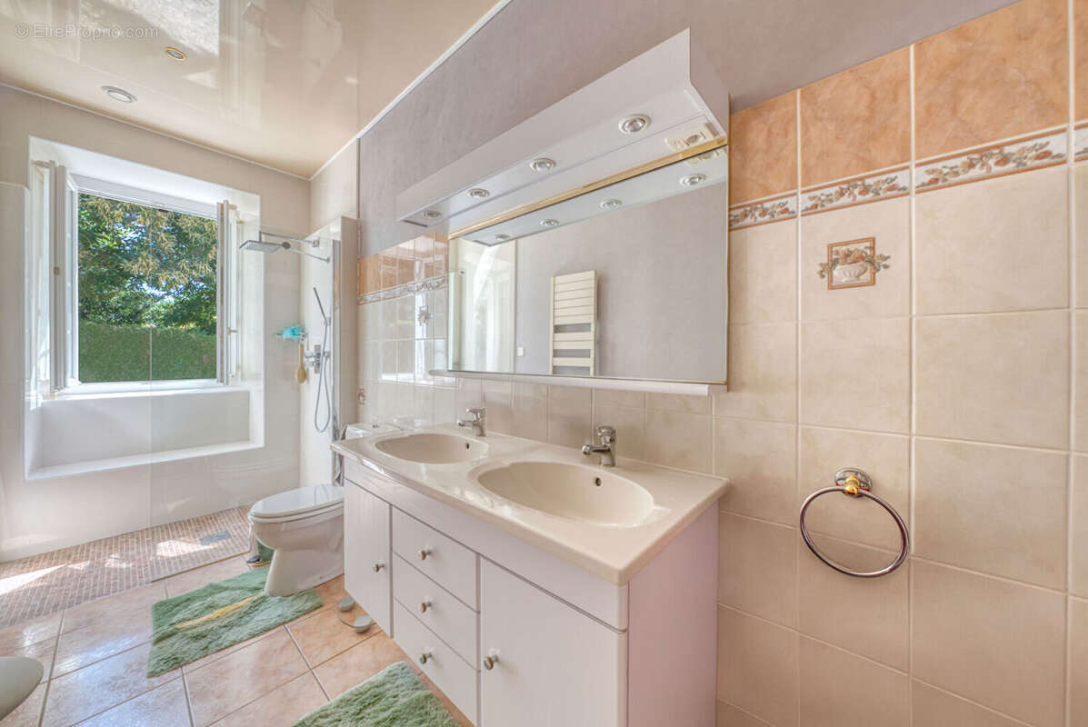 Maison à THORIGNE-FOUILLARD