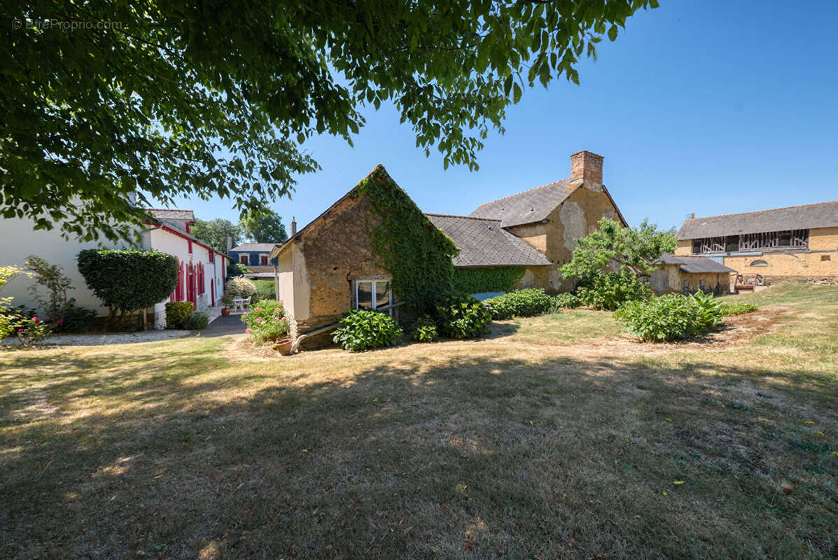 Maison à THORIGNE-FOUILLARD