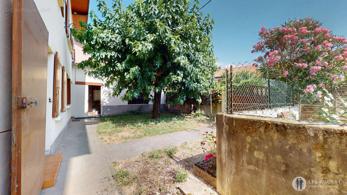 Maison à ECHIROLLES