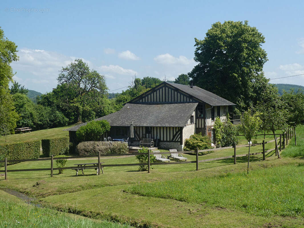 Maison à PONT-L&#039;EVEQUE
