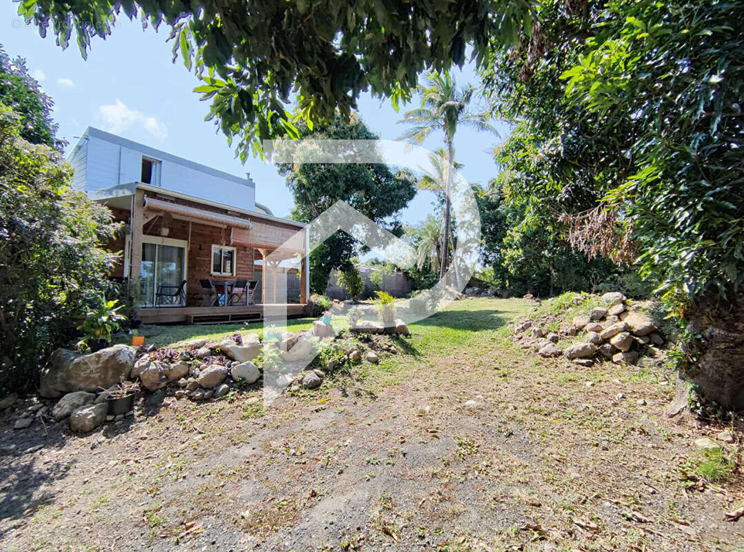 Terrain à SAINT-LOUIS