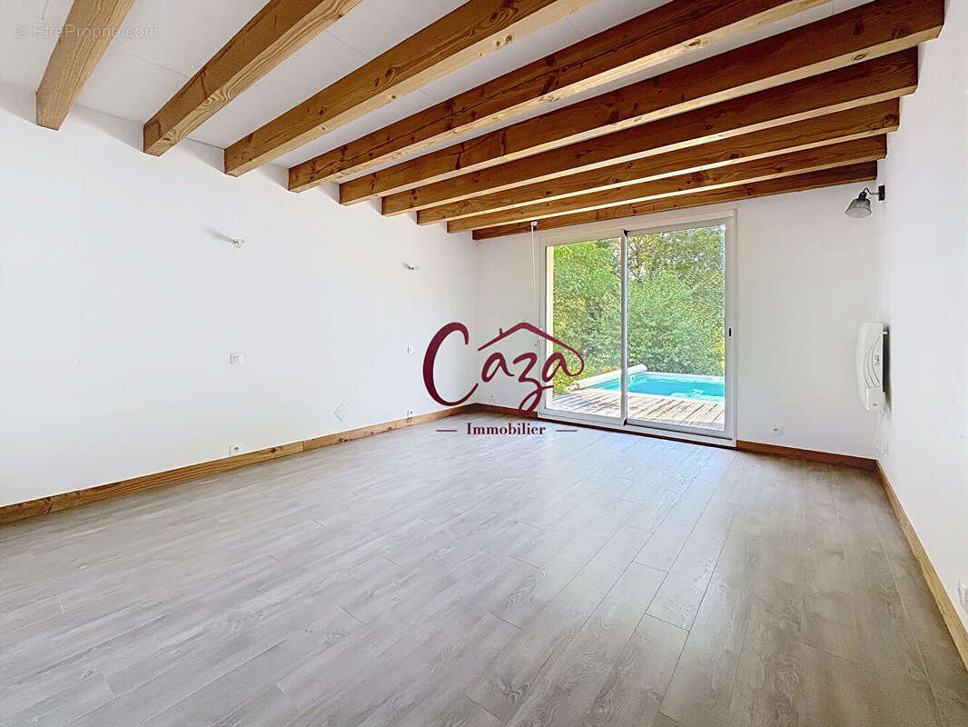 Maison à FARGUES-SAINT-HILAIRE