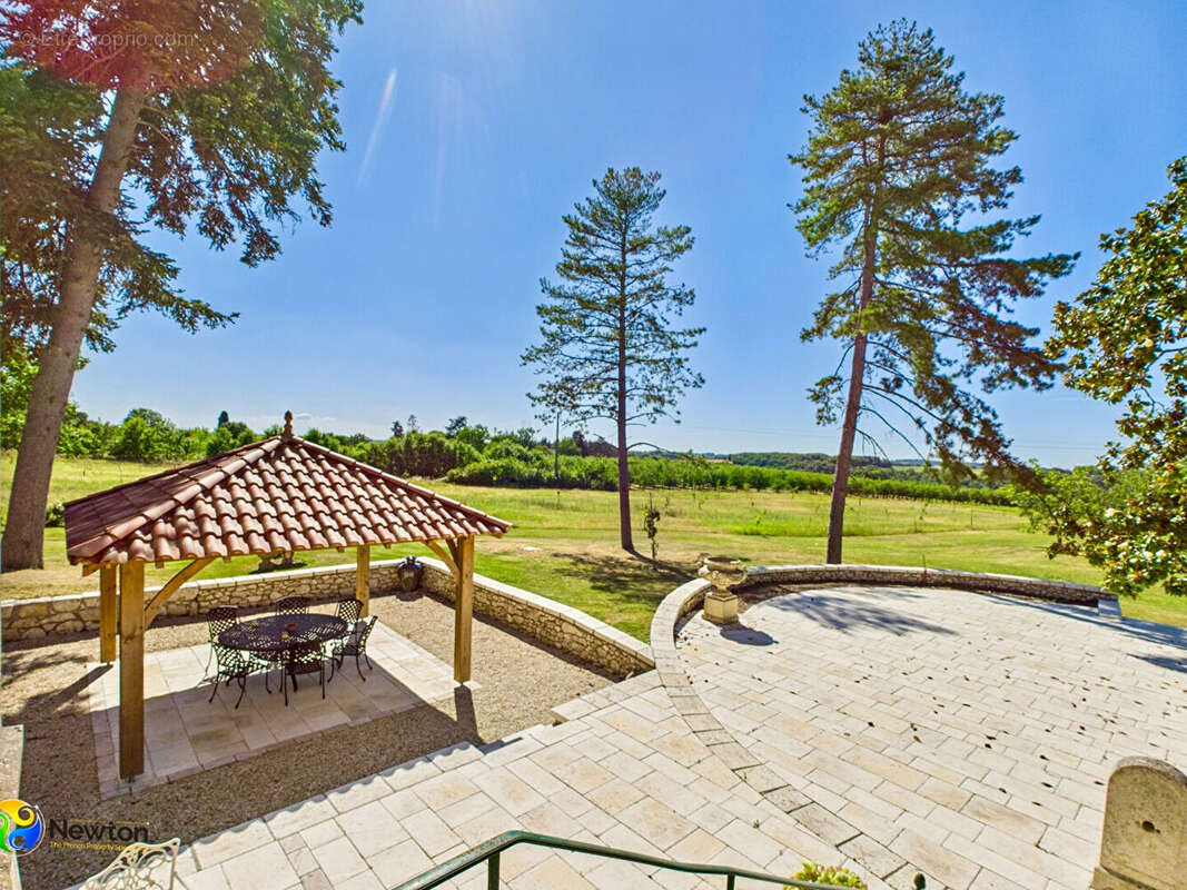 Maison à LAROQUE-TIMBAUT