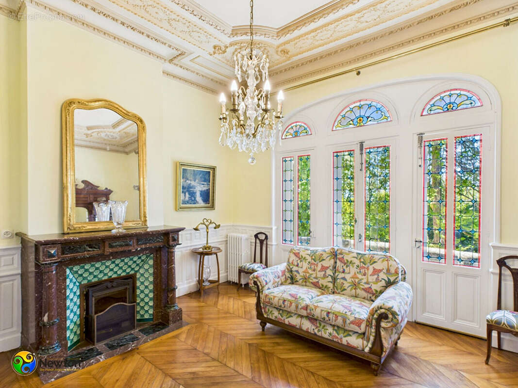 Maison à LAROQUE-TIMBAUT