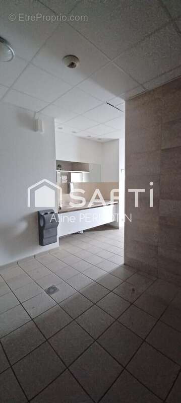 Photo 5 - Commerce à SABLE-SUR-SARTHE