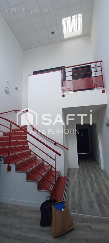 Photo 7 - Commerce à SABLE-SUR-SARTHE