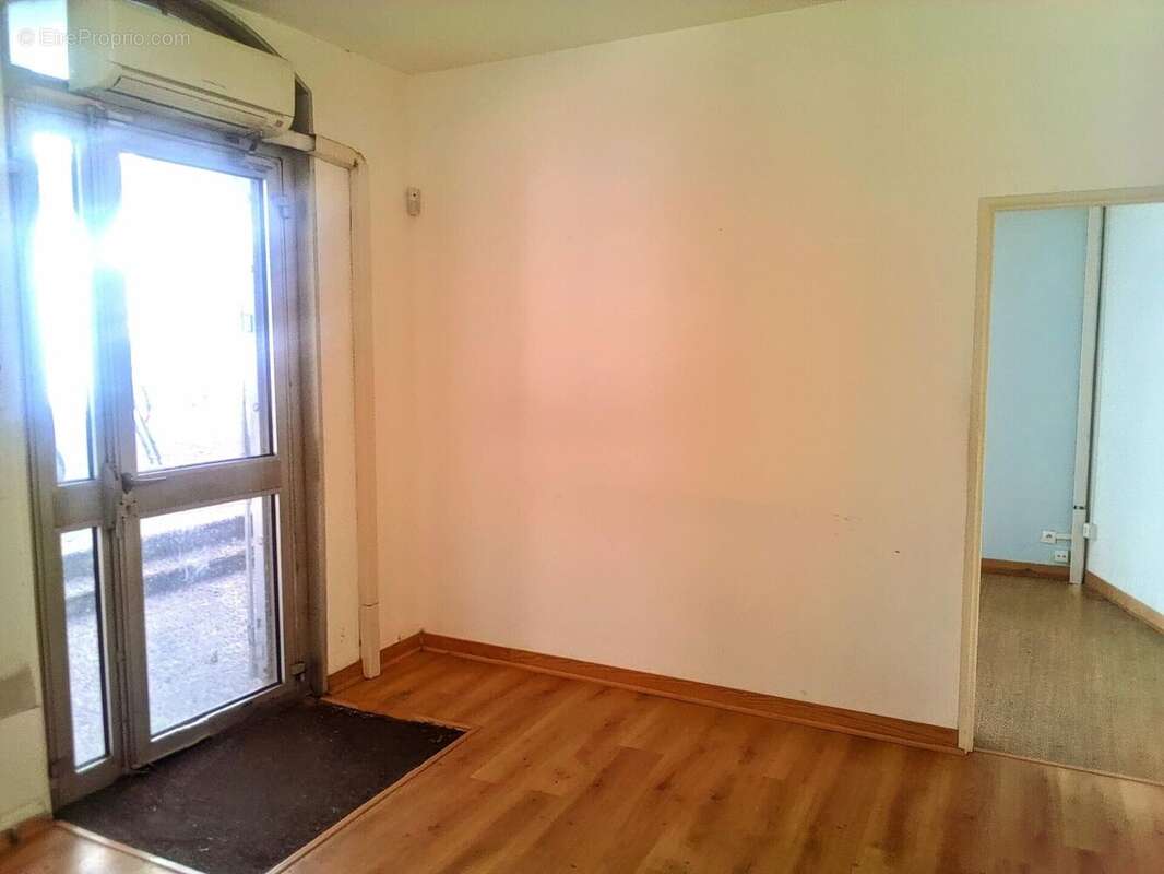 Photo 2 - Commerce à AVIGNON