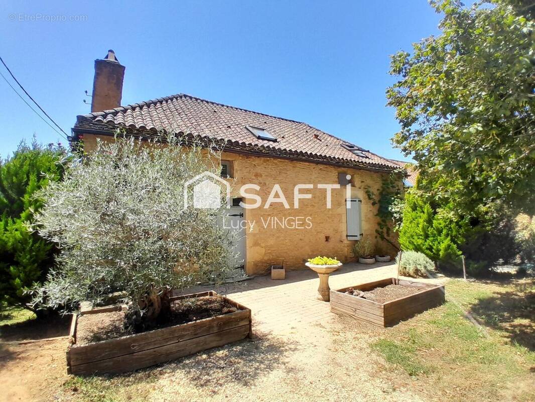 Photo 1 - Maison à BESSE