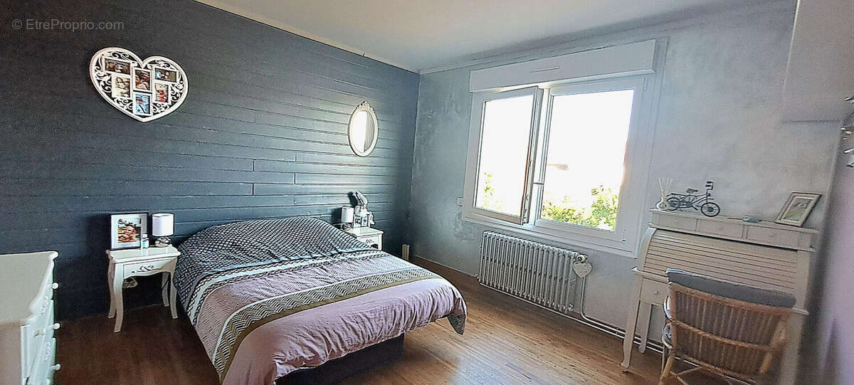 Maison à SAINT-MACAIRE-EN-MAUGES