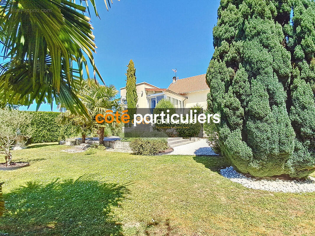 Maison à CHALETTE-SUR-LOING