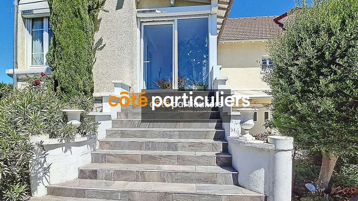 Maison à CHALETTE-SUR-LOING