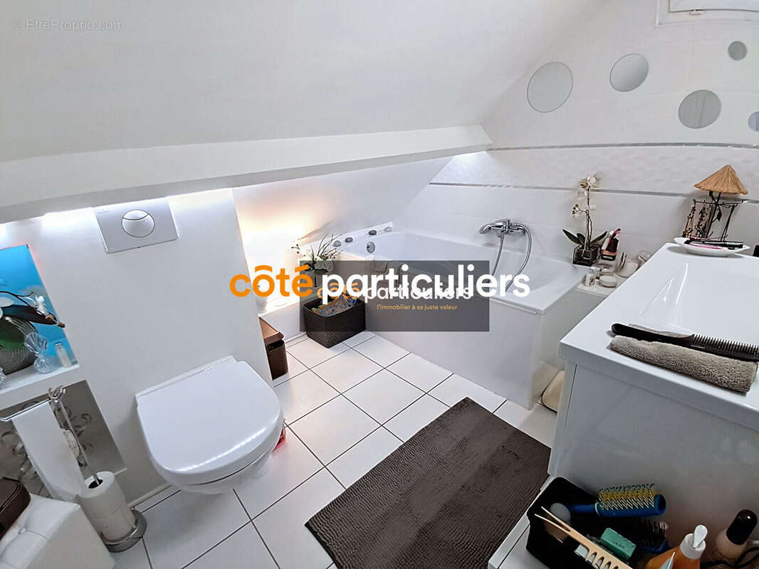 Maison à CHALETTE-SUR-LOING