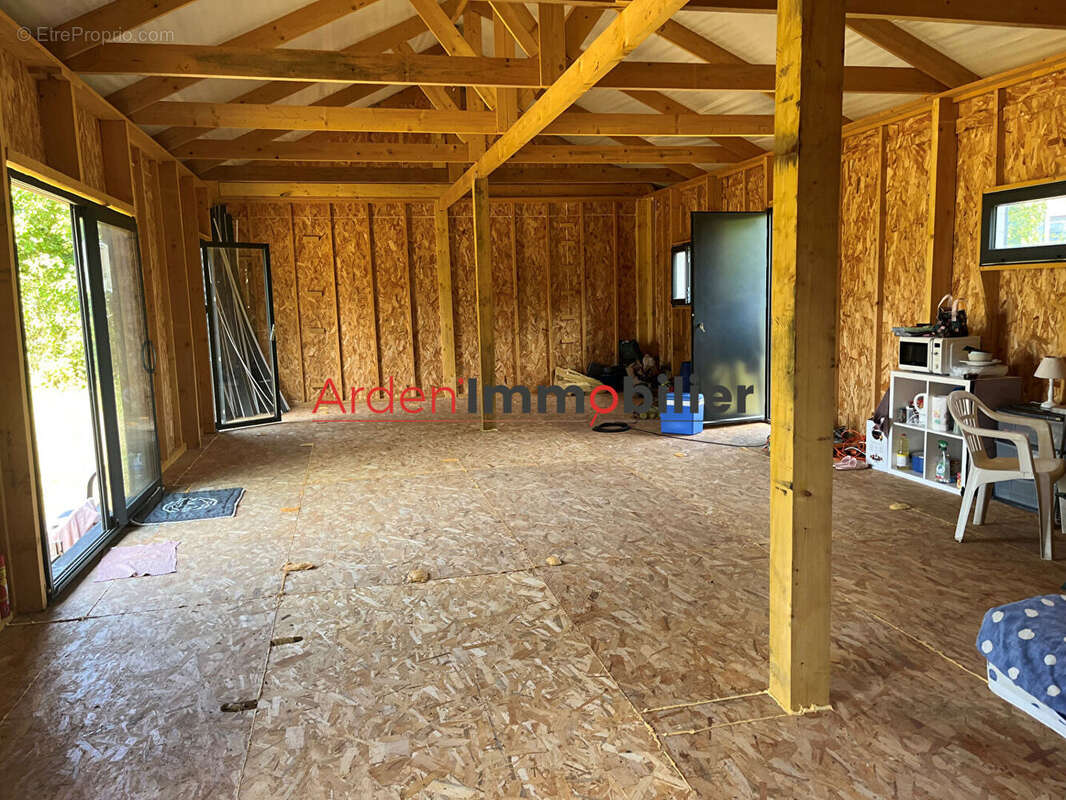 Maison à JUSTINE-HERBIGNY