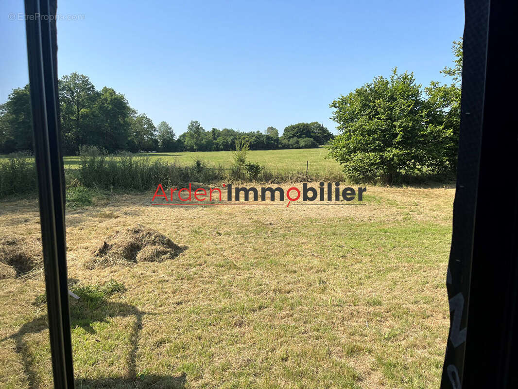 Maison à JUSTINE-HERBIGNY