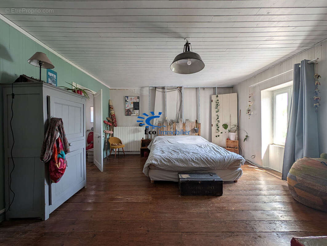 Maison à CROIX-CHAPEAU