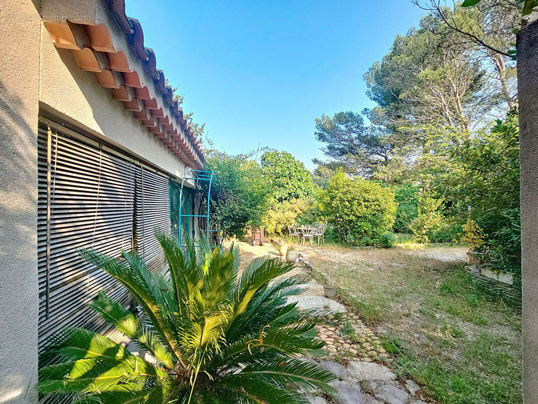 Maison à VILLENEUVE-LES-AVIGNON