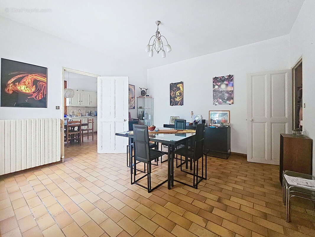 Maison à VILLENEUVE-LES-AVIGNON