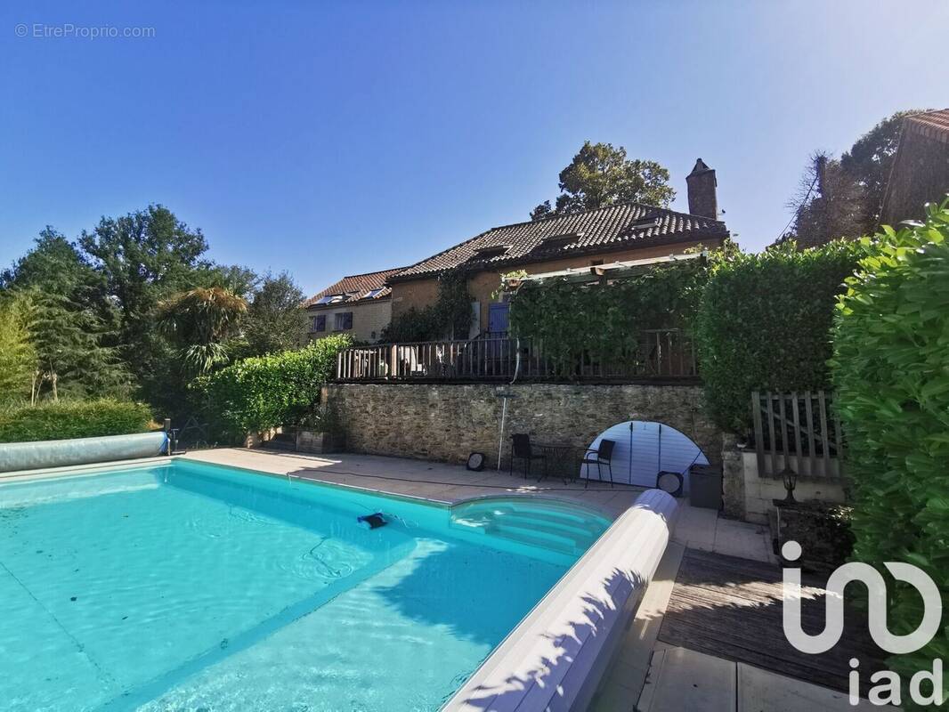 Photo 1 - Maison à BESSE