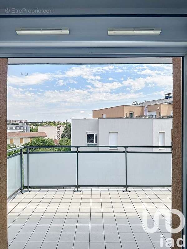 Photo 7 - Appartement à DECINES-CHARPIEU