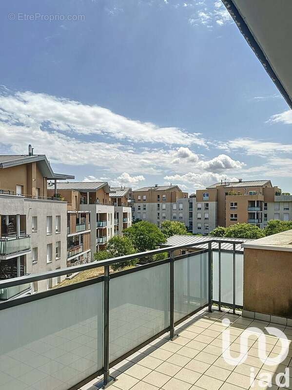 Photo 8 - Appartement à DECINES-CHARPIEU