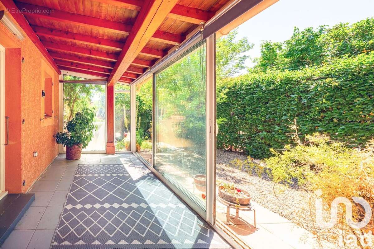 Photo 4 - Maison à EYGUIERES