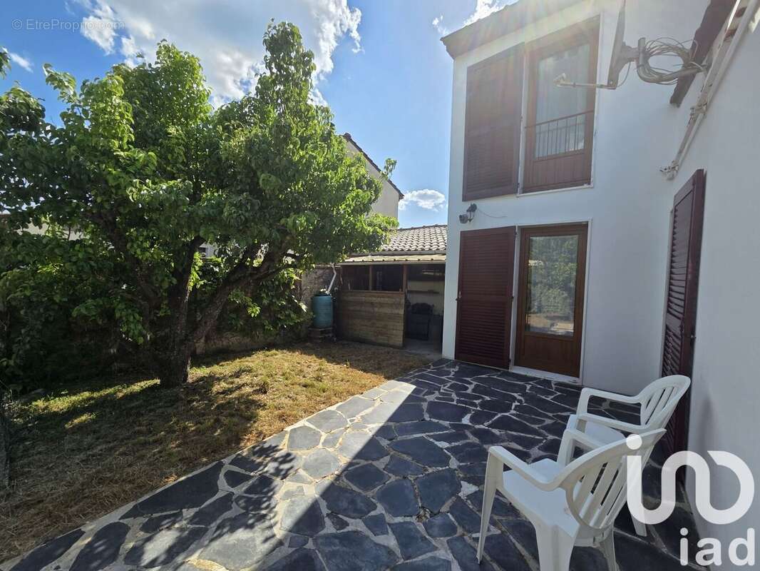 Photo 2 - Maison à LA CHAPELLE-SAINT-LUC