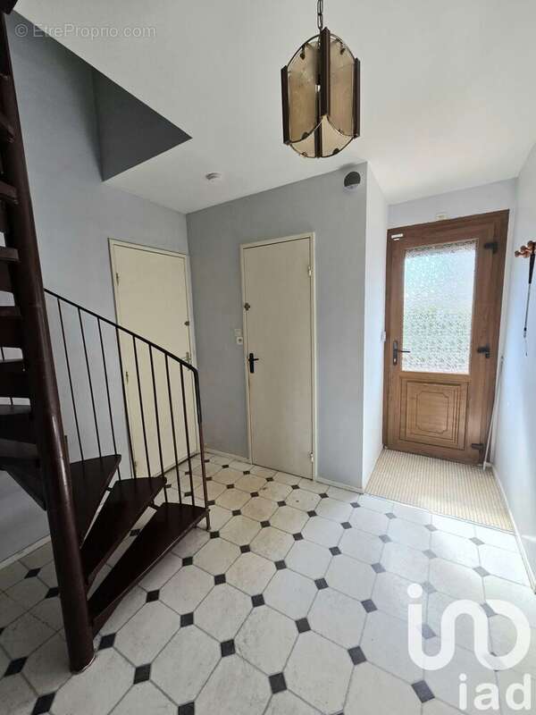 Photo 4 - Maison à LA CHAPELLE-SAINT-LUC