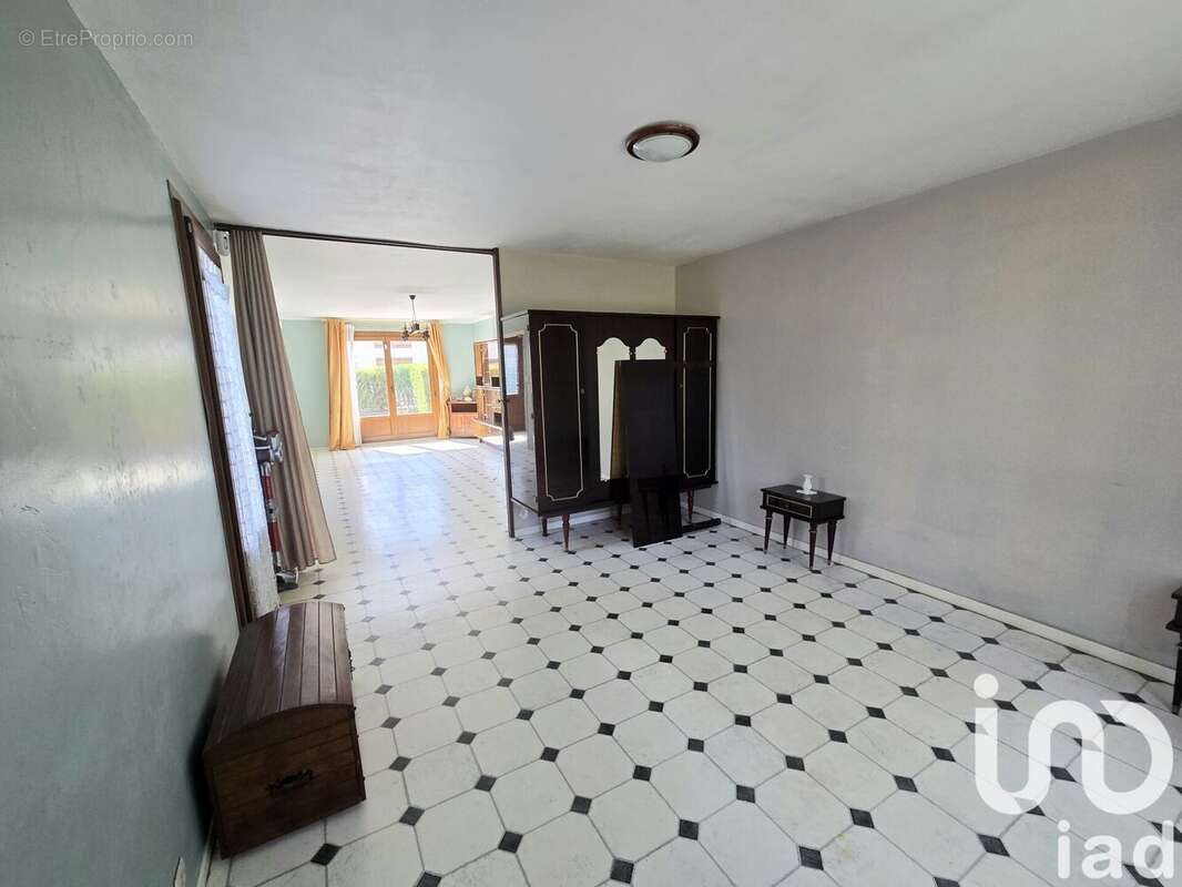 Photo 7 - Maison à LA CHAPELLE-SAINT-LUC