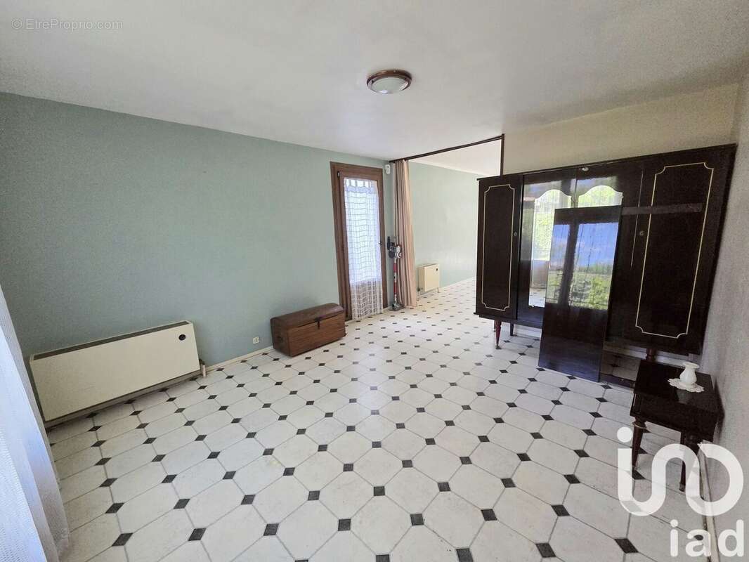 Photo 8 - Maison à LA CHAPELLE-SAINT-LUC