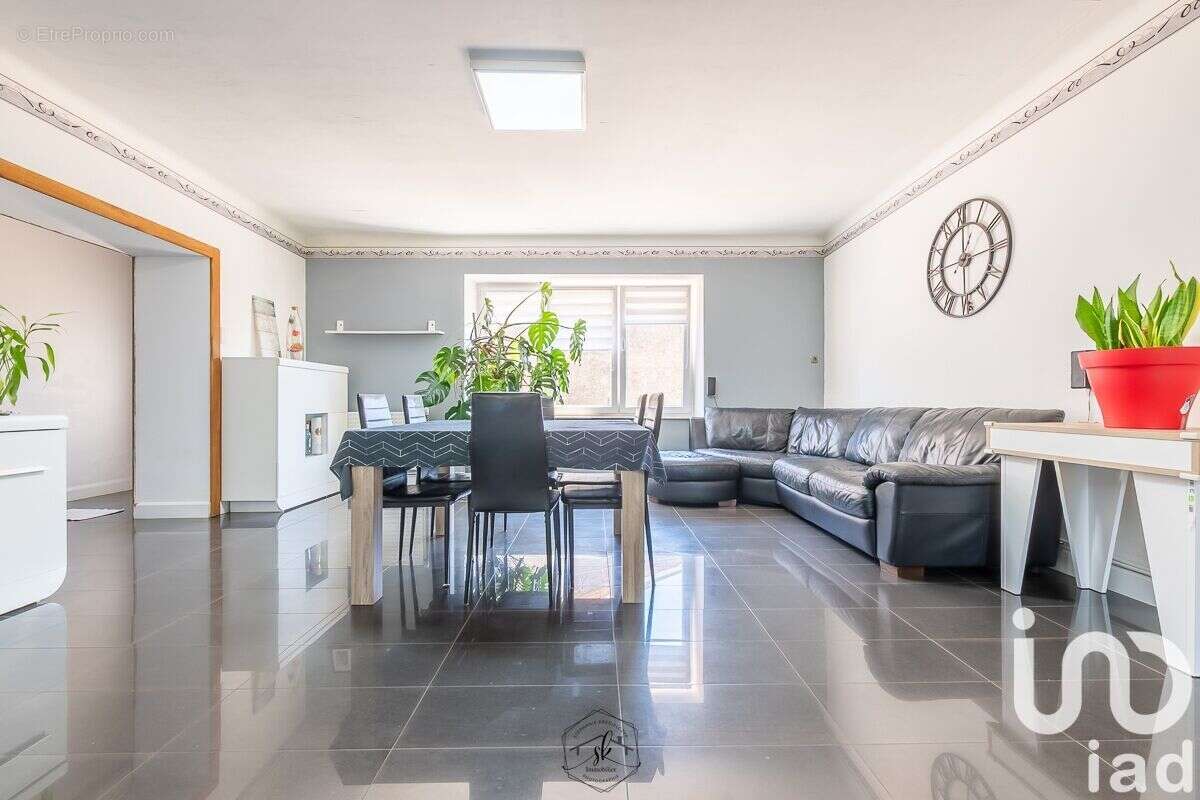 Photo 2 - Maison à FRESNOIS-LA-MONTAGNE