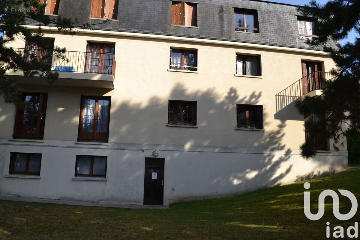 Photo 7 - Appartement à BURES-SUR-YVETTE